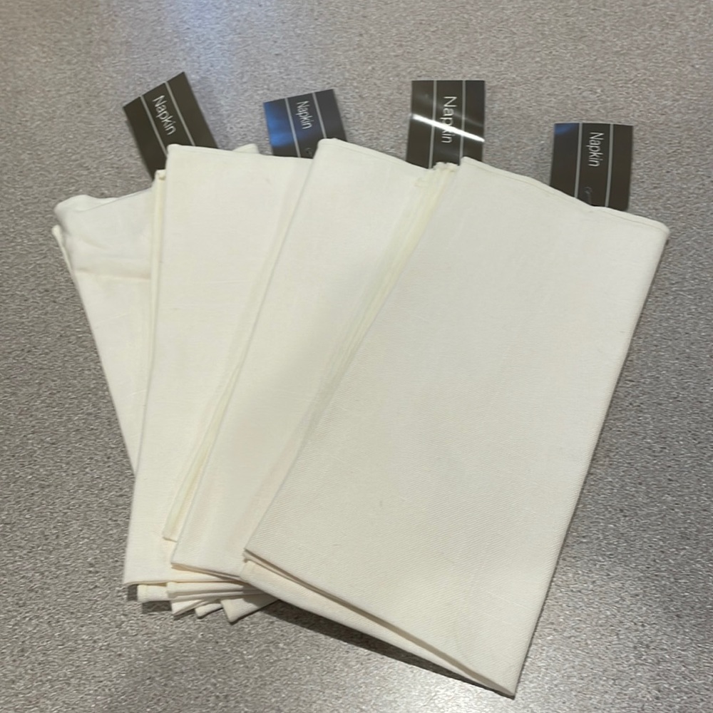 Cloth Napkins(4)